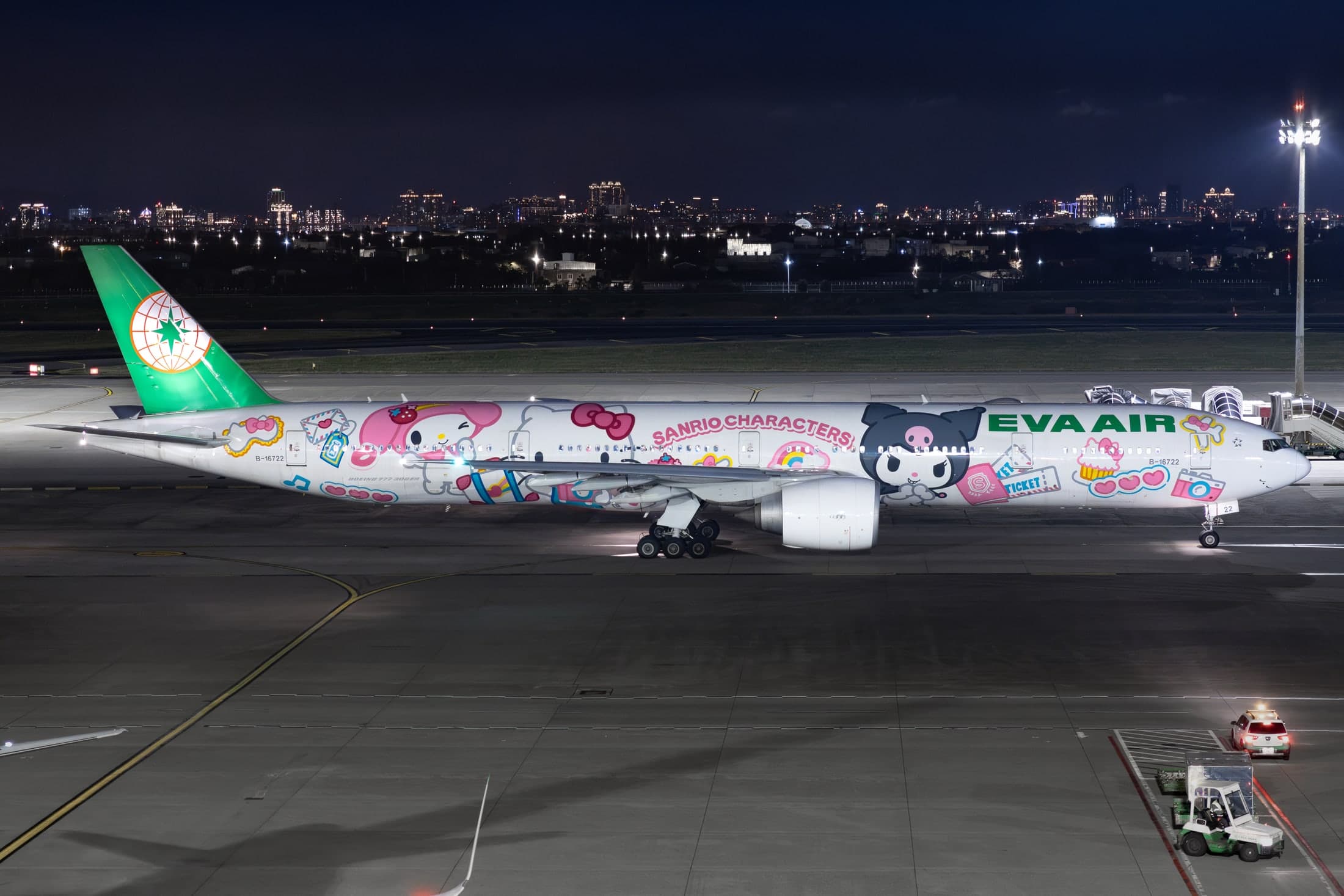 Aircraft photo 6